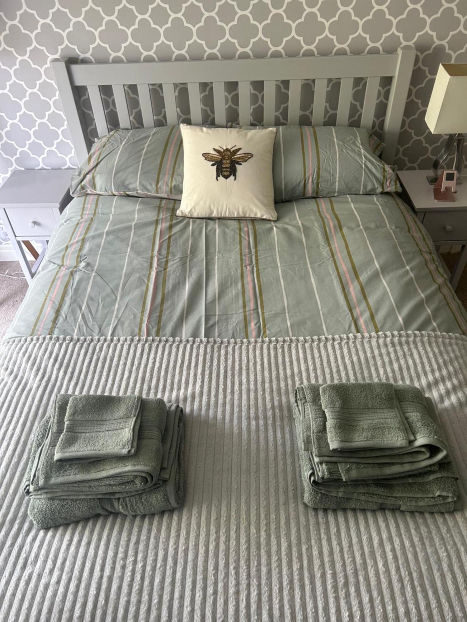 Lovely, Large Double Bedroom With Park View In Home Hazel Grove 외부 사진