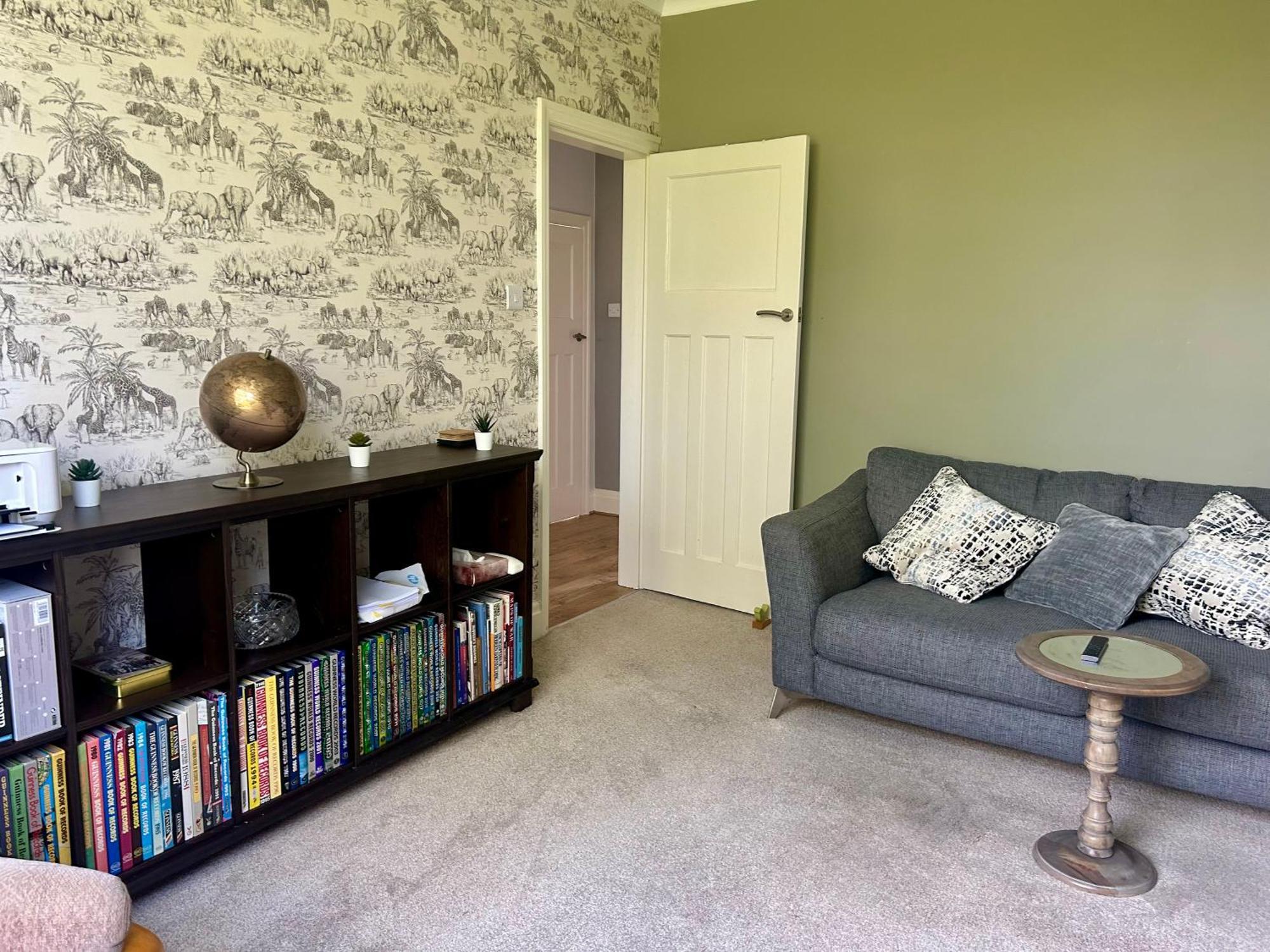Lovely, Large Double Bedroom With Park View In Home Hazel Grove 외부 사진