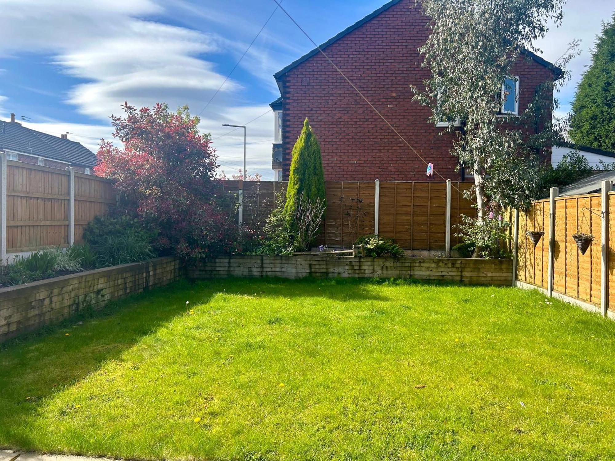 Lovely, Large Double Bedroom With Park View In Home Hazel Grove 외부 사진